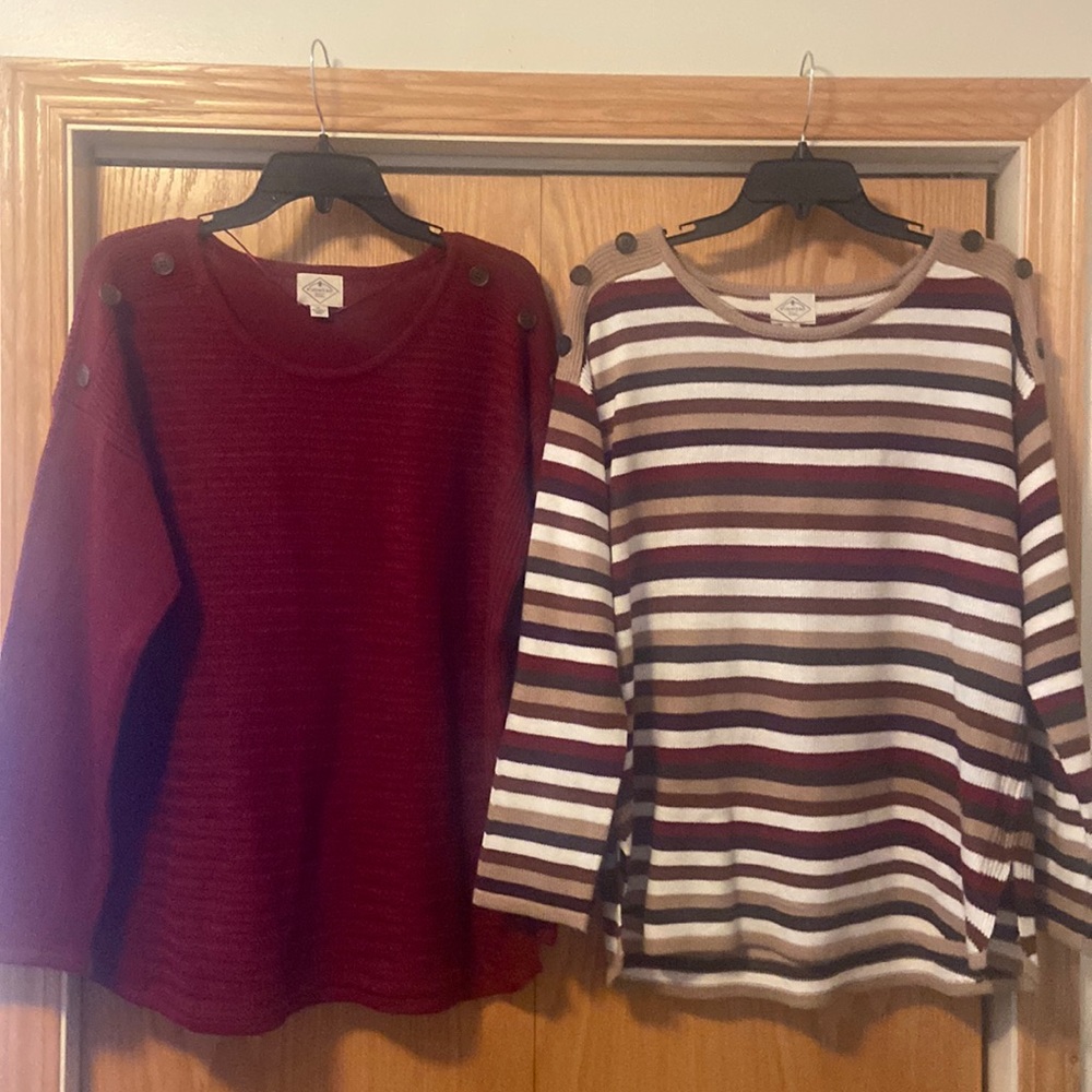 Lot of 2 Women St. John’s Bay Sweater Tops size XL Preowned